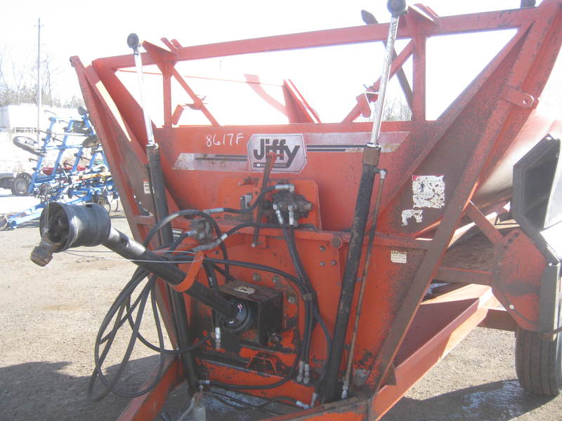 Hay Equipment  Jiffy 900 Bale Processor Photo